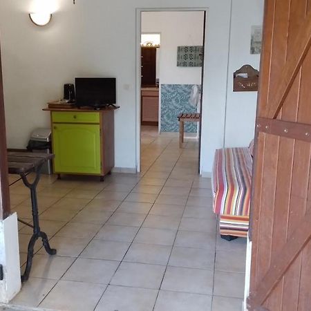 Kay Zanndoli Apartment La Trinite Ngoại thất bức ảnh