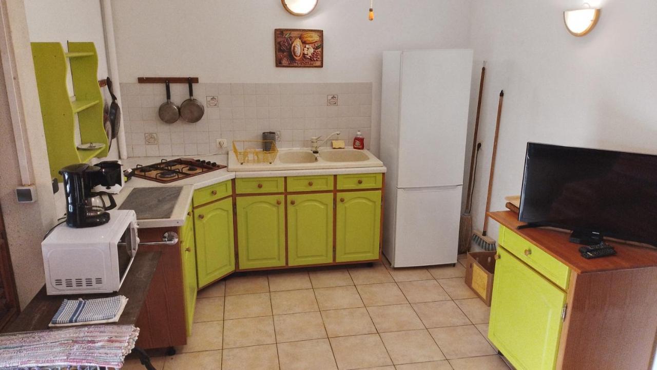 Kay Zanndoli Apartment La Trinite Ngoại thất bức ảnh