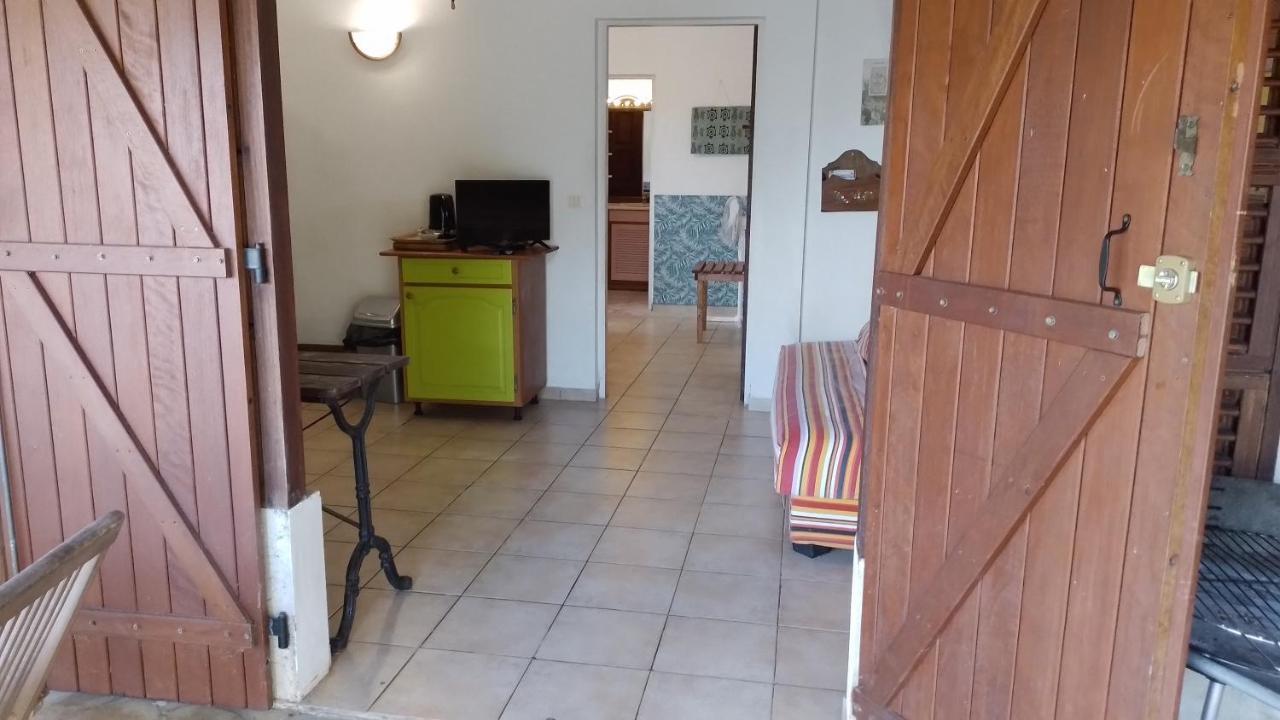 Kay Zanndoli Apartment La Trinite Ngoại thất bức ảnh