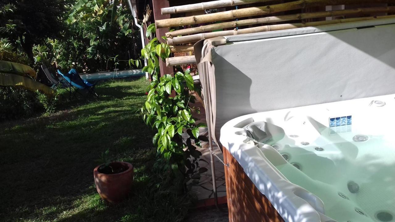 Kay Zanndoli Apartment La Trinite Ngoại thất bức ảnh