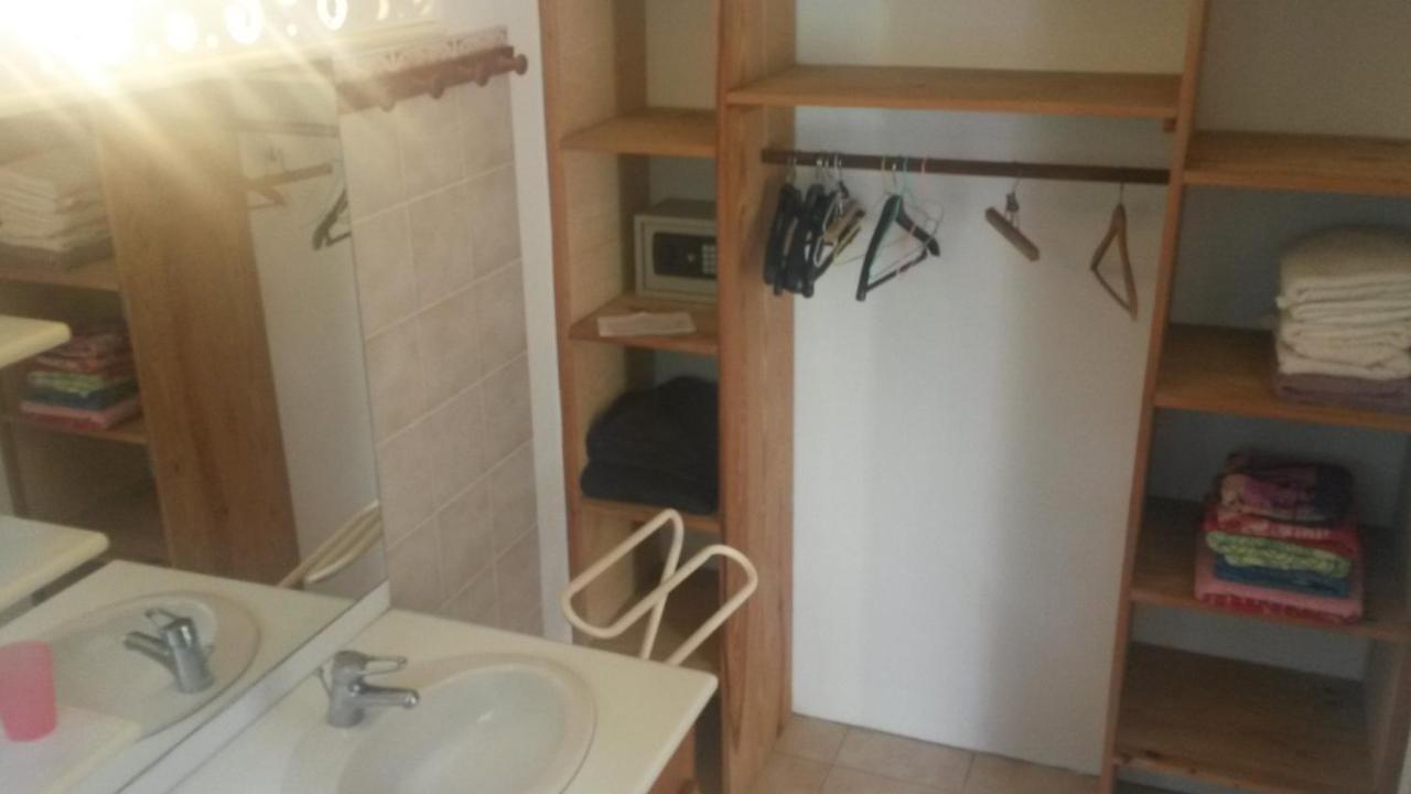 Kay Zanndoli Apartment La Trinite Ngoại thất bức ảnh